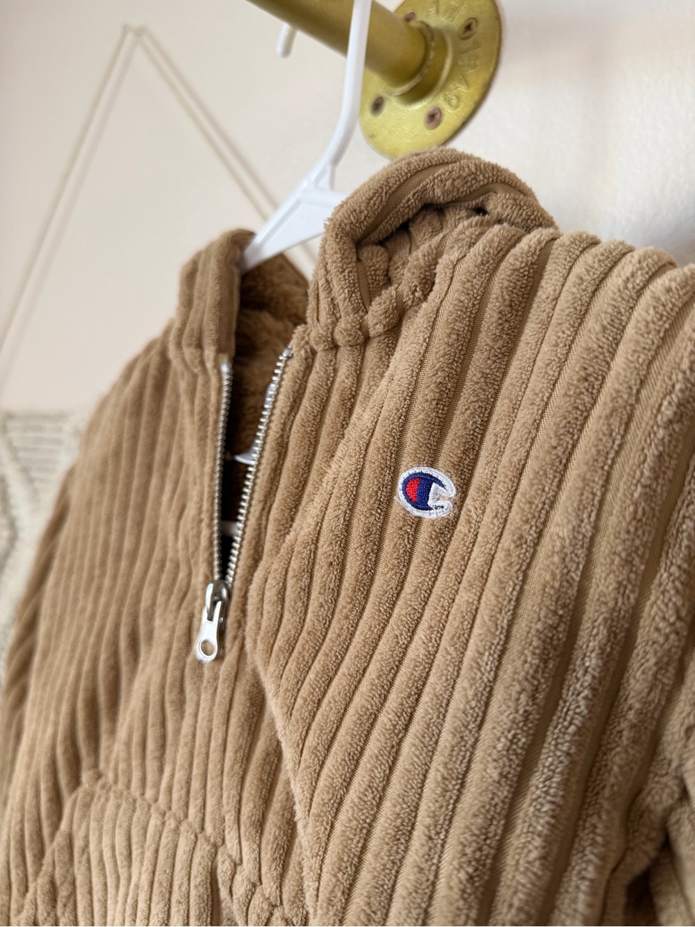 Champion sand dune/ tan ribbed Sherpa lined hoodie pullover
